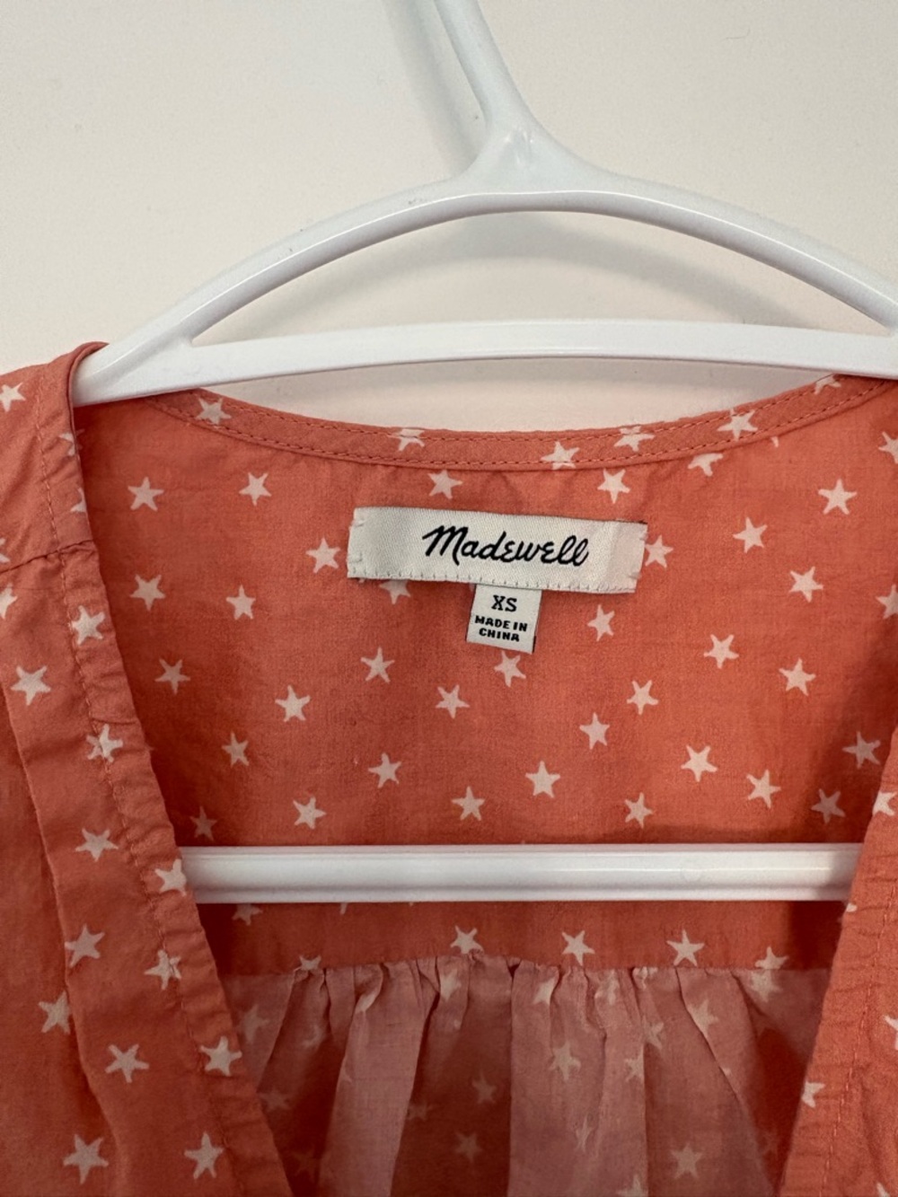 Madewell Coral Star-Print V-Neck Top
